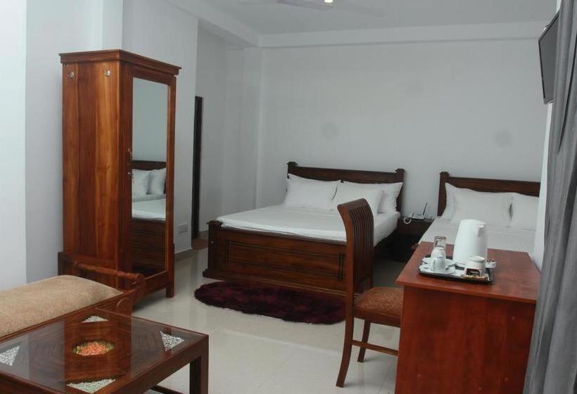 Kings Gate Airport Transit Hotel Katunayaka Extérieur photo