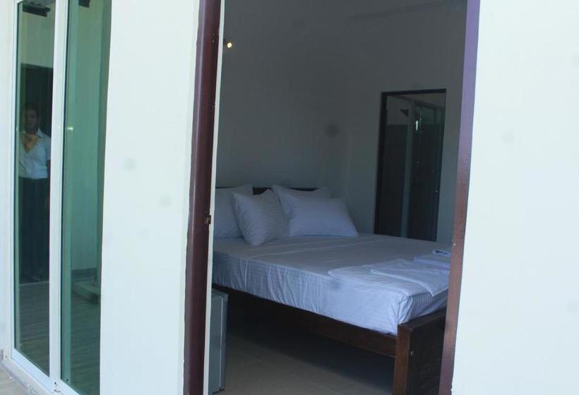 Kings Gate Airport Transit Hotel Katunayaka Extérieur photo