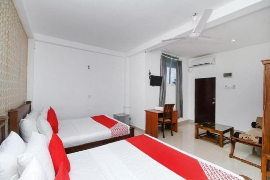 Kings Gate Airport Transit Hotel Katunayaka Extérieur photo