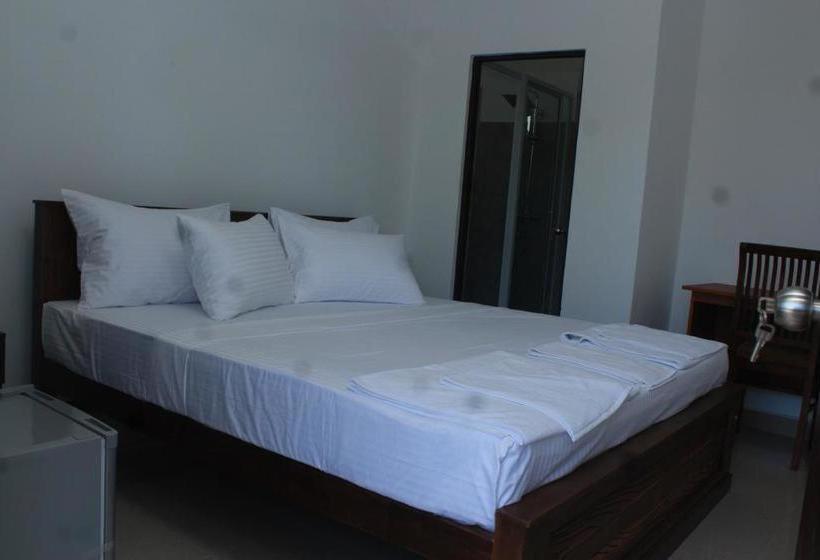 Kings Gate Airport Transit Hotel Katunayaka Extérieur photo