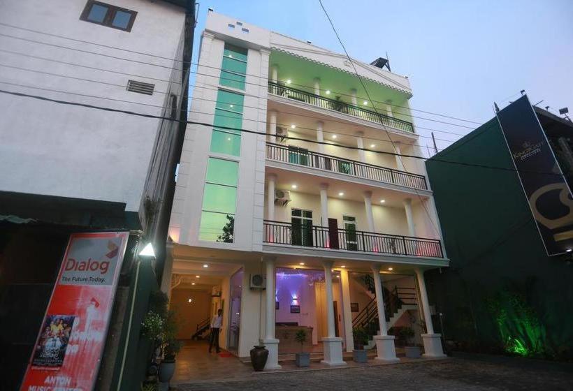 Kings Gate Airport Transit Hotel Katunayaka Extérieur photo