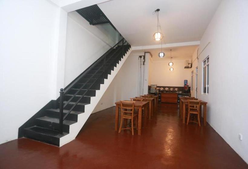 Kings Gate Airport Transit Hotel Katunayaka Extérieur photo